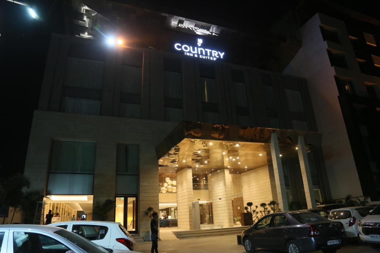 Country Inn & Suites By Radisson Chandigarh Zirakpur Exteriér fotografie